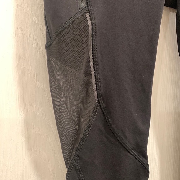 Lululemon High Rise Mesh Crop Black Leggings - Picture 6 of 16